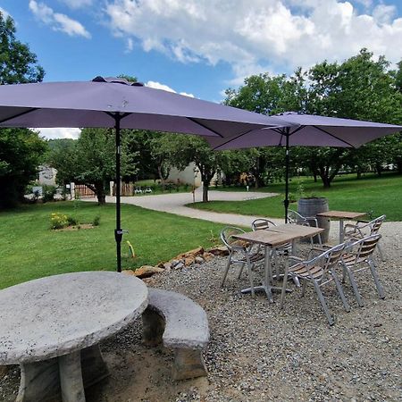 Lodge Tente Les Pommiers Glamping O Rendez-Vous En Demi-Pension Roquefeuil Exteriör bild